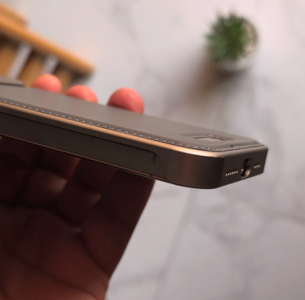 New Perfume Leather Metallic Case! π₯