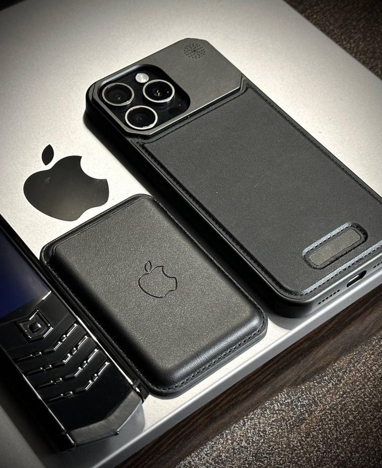New Perfume Leather Metallic Case! π₯