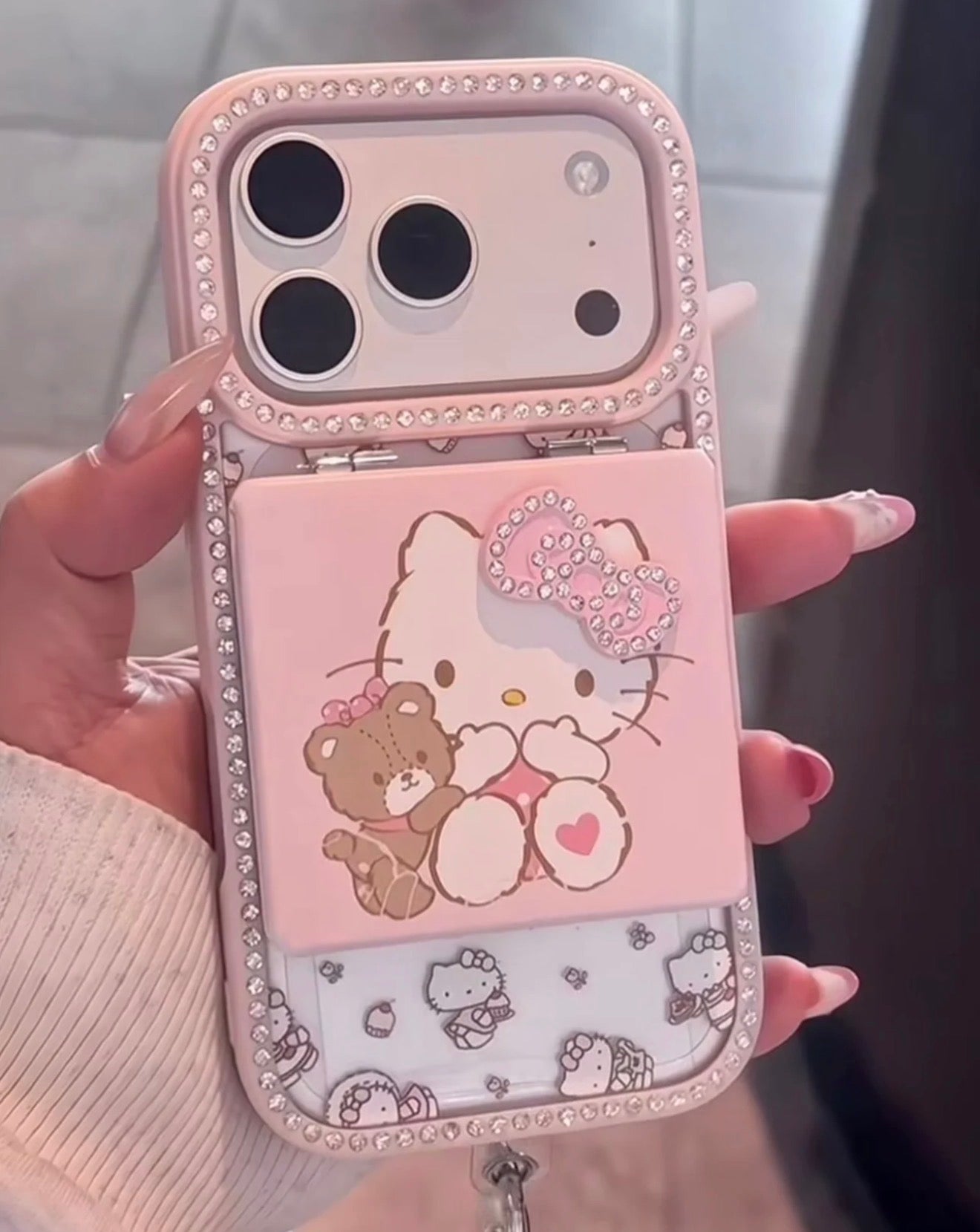 Hello Kitty Mirror Diamond Studded Case