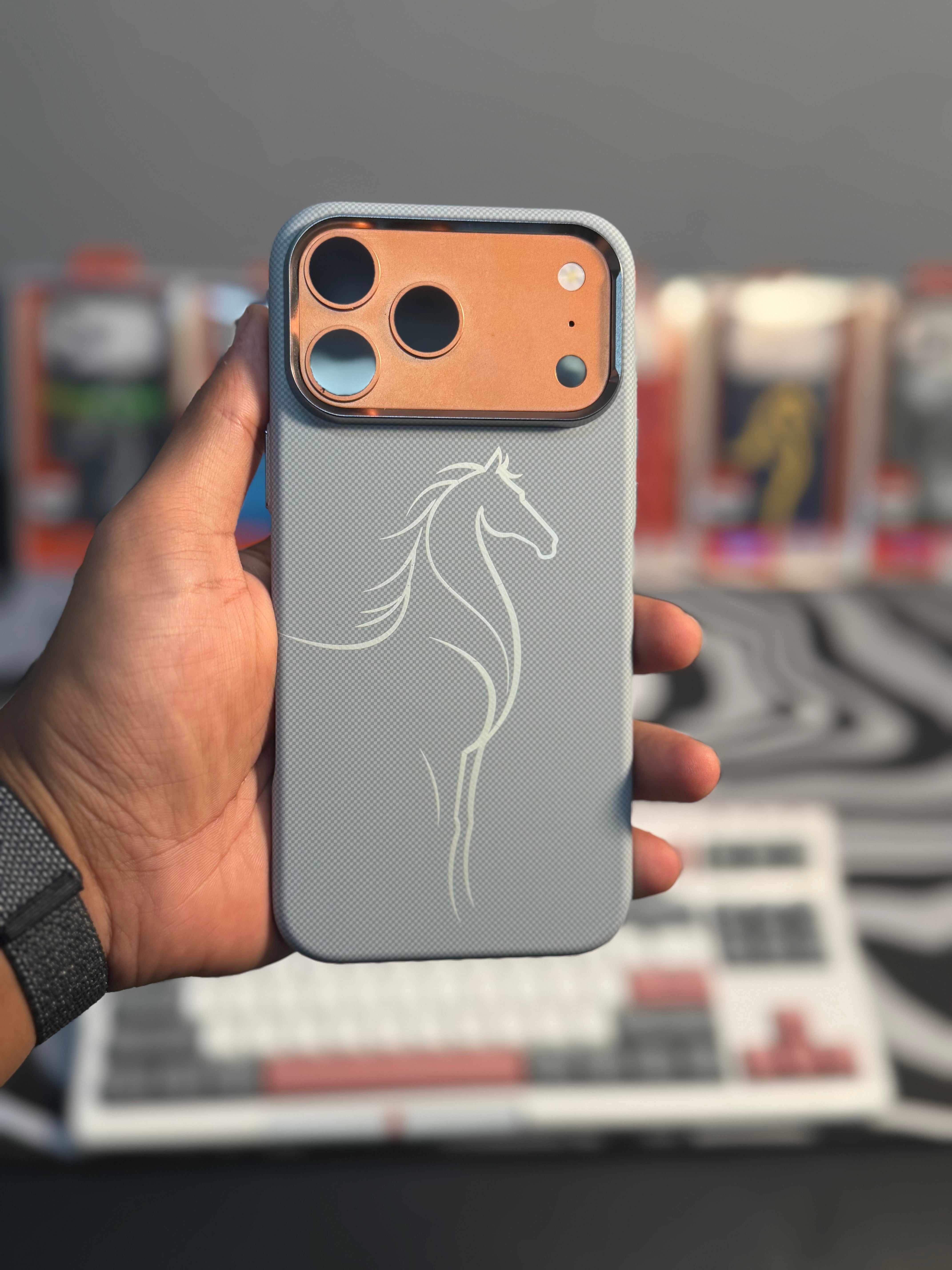 Free Air Grey Horse Carbon Case