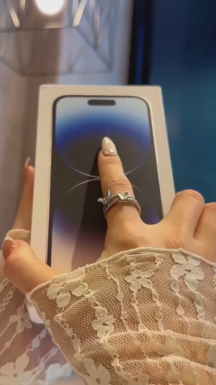 BLTN Mirror Aesthetic Case 🤍