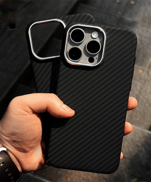 New Pitaka Carbon Fibre Series Case. ♣️