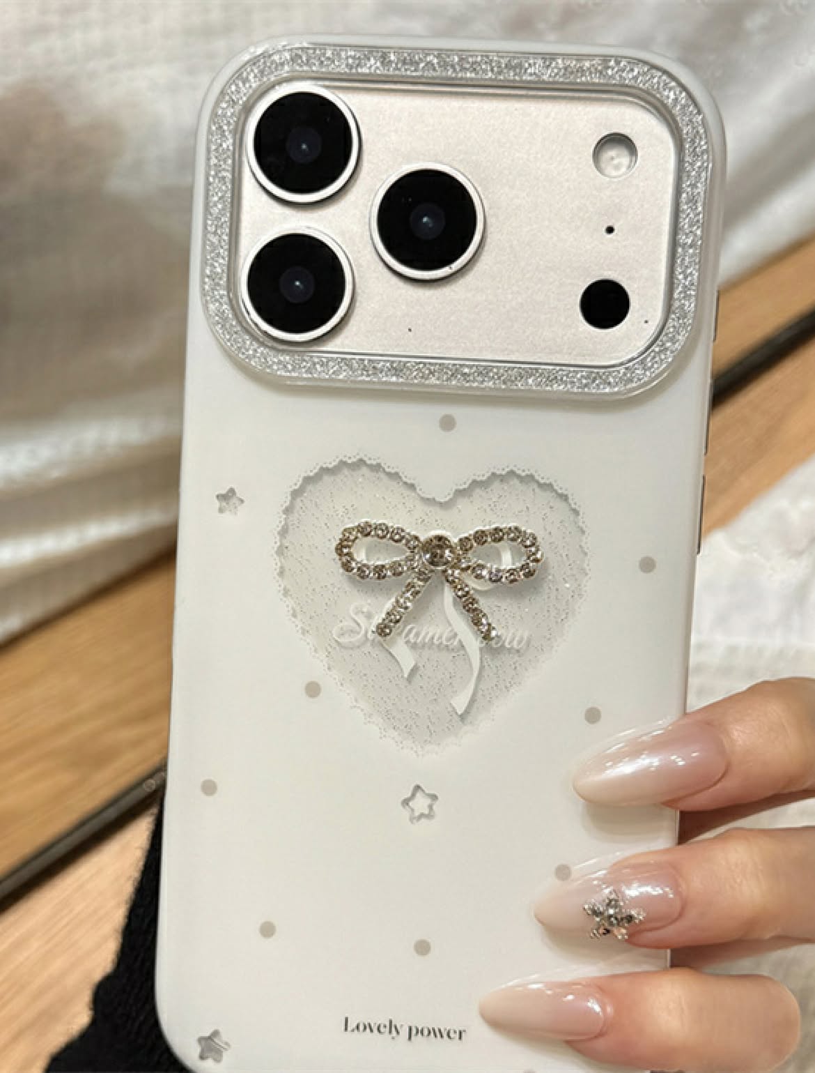 New white heart bow case❤